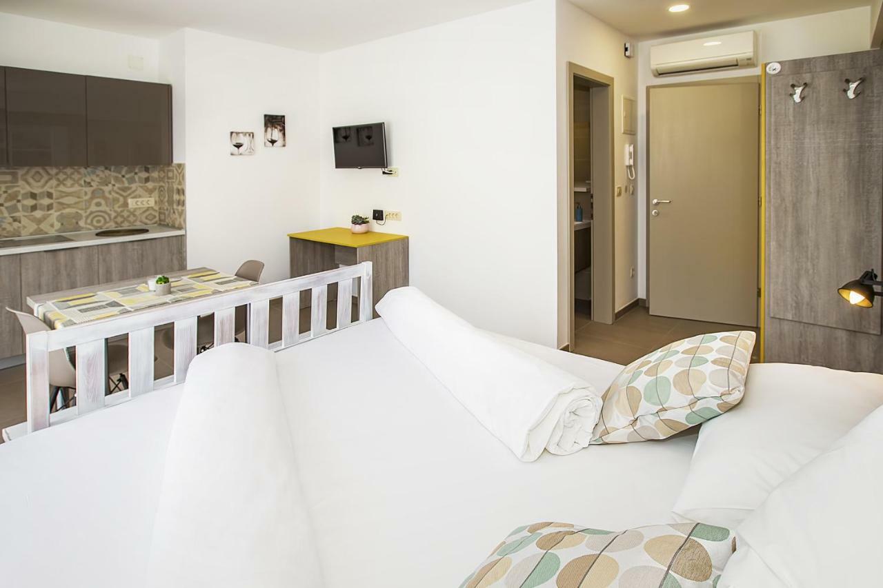 Apartments Capic Marin Baška Eksteriør bilde